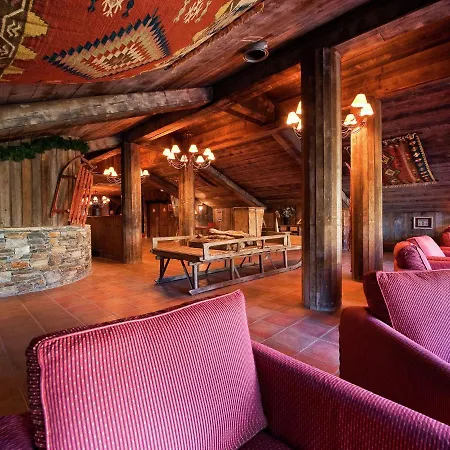 With Fireplace And Wi-fi In Arc 2000 Les Arcs (Savoie)