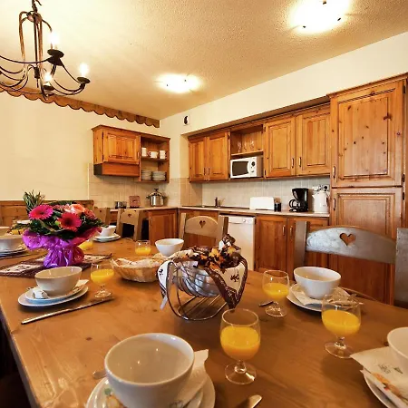 Apartment With Fireplace And Wi-fi In Arc 2000 *